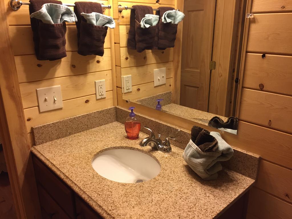 Kingman Koa Hotel Room photo